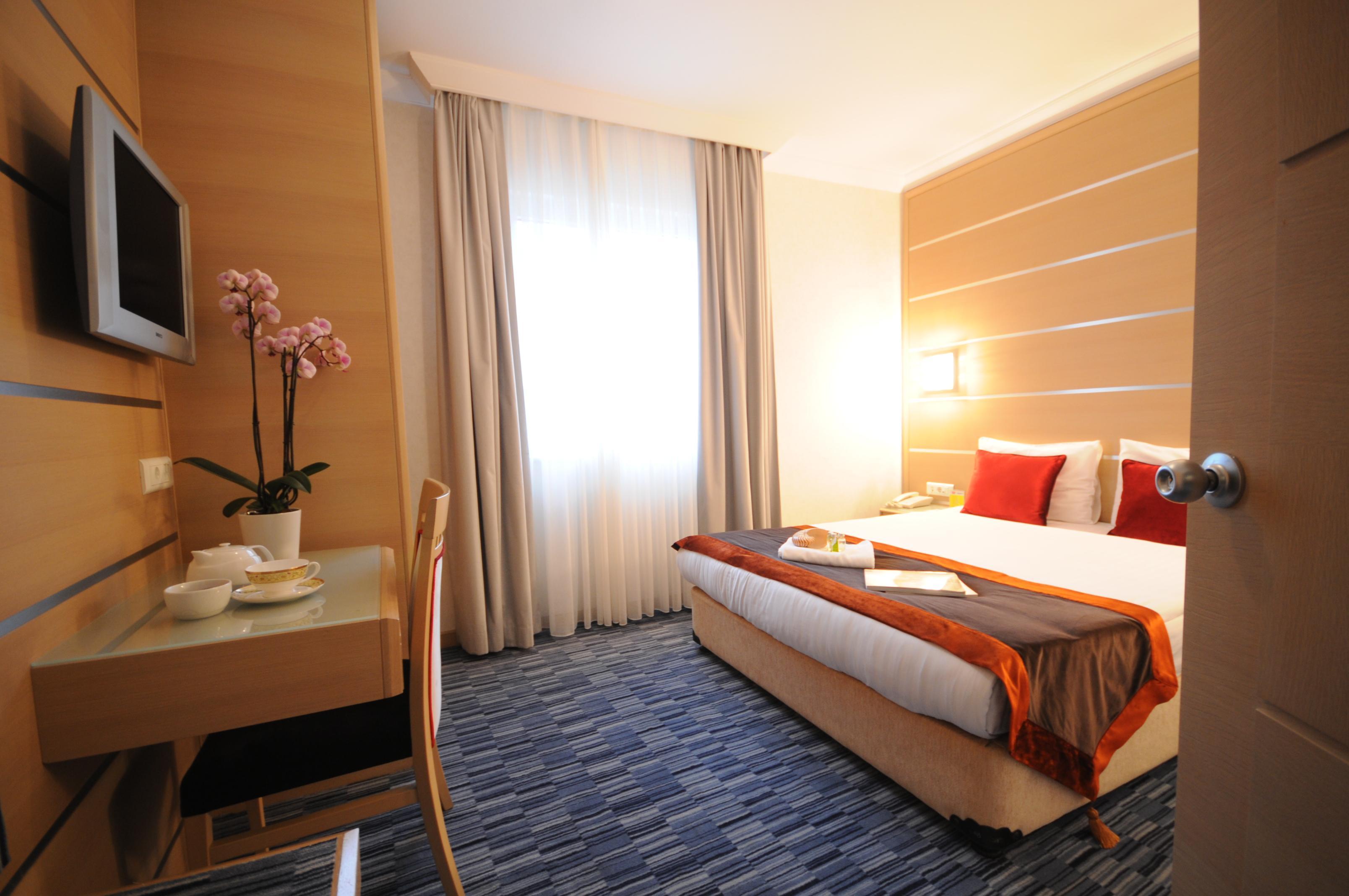 Sv Business Hotel Taksim Istambul Exterior foto
